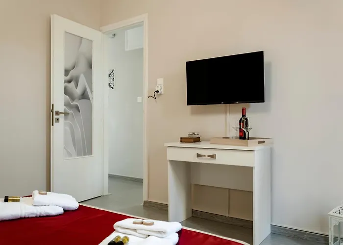 Sophia's Castle View *